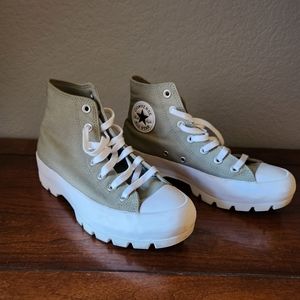 Converse Chuck Taylor Lugged High Top